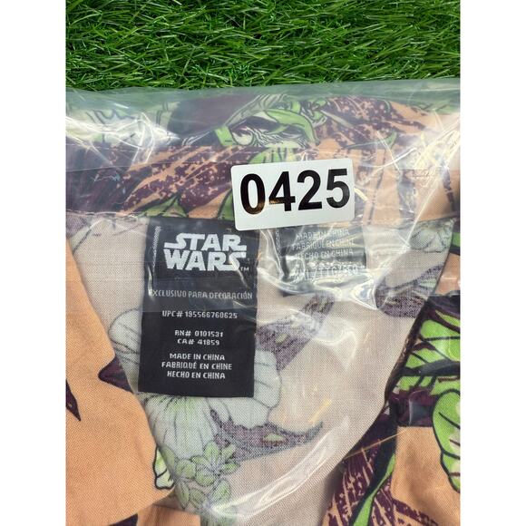 Star Wars The Mandalorian Grogu Aloha Hawaiian Shirt XXL Peach Green Floral - Picture 8 of 8
